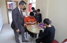 Gençlik ve Spor İl Müdürü Din, Hamur Gençlik Merkezini ziyaret etti