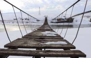 Tarihi Köprü ‘nün kış manzarası göz kamaştırıyor