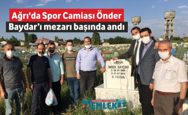 Ağrı'da Spor Camiası Önder Baydar’ı mezarı başında andı