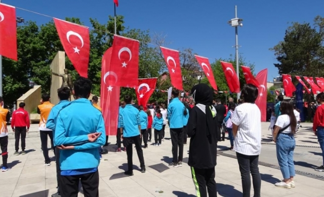 Ağrı’da 19 Mayıs Atatürk'ü Anma, Gençlik ve Spor Bayramı kutlandı