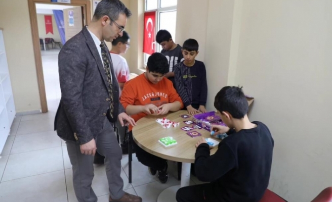 Gençlik ve Spor İl Müdürü Din, Hamur Gençlik Merkezini ziyaret etti